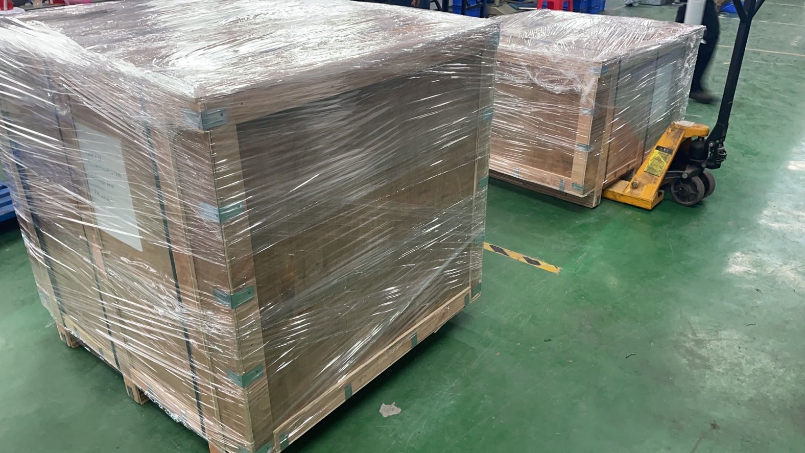 Quick connect valve package